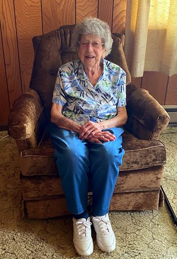 Helen R. (Pressel)  Pitsinger photo gallery thumbnail 54 of 96