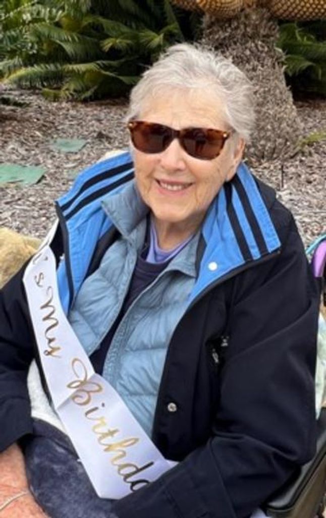 Joetta Lyons Profile Photo