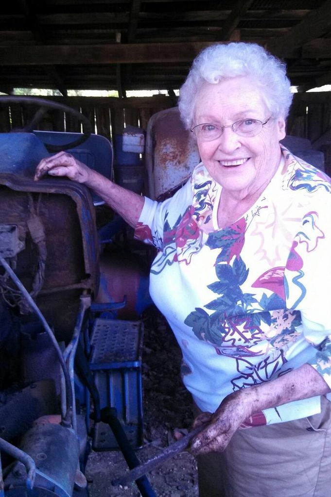 Louise Mills Profile Photo