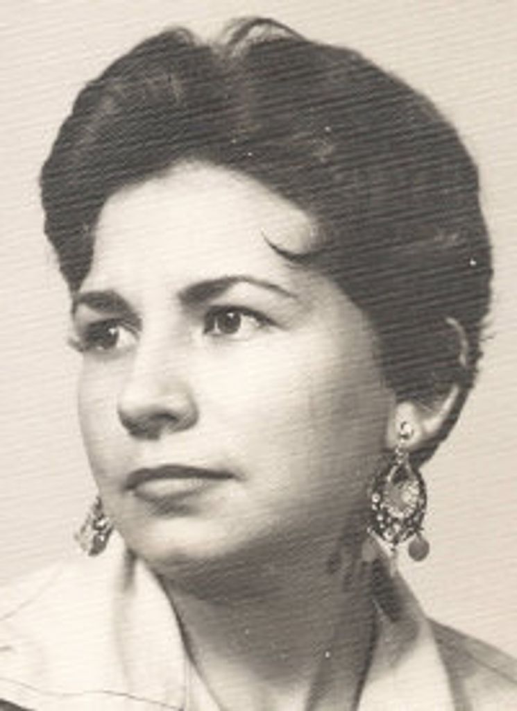 Luz '"Lucy" Davina Dorothy