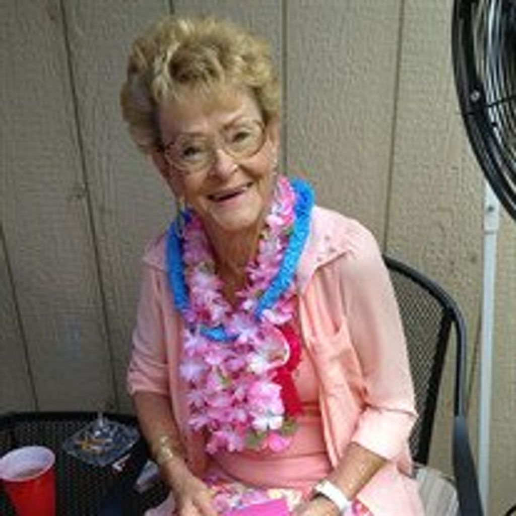 Sarah  Lou White