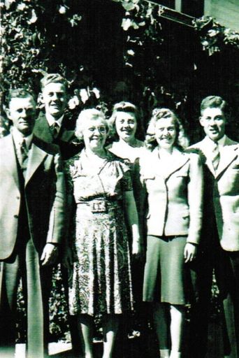 Marilyn J (Johnston)  Linker photo gallery thumbnail 34 of 65