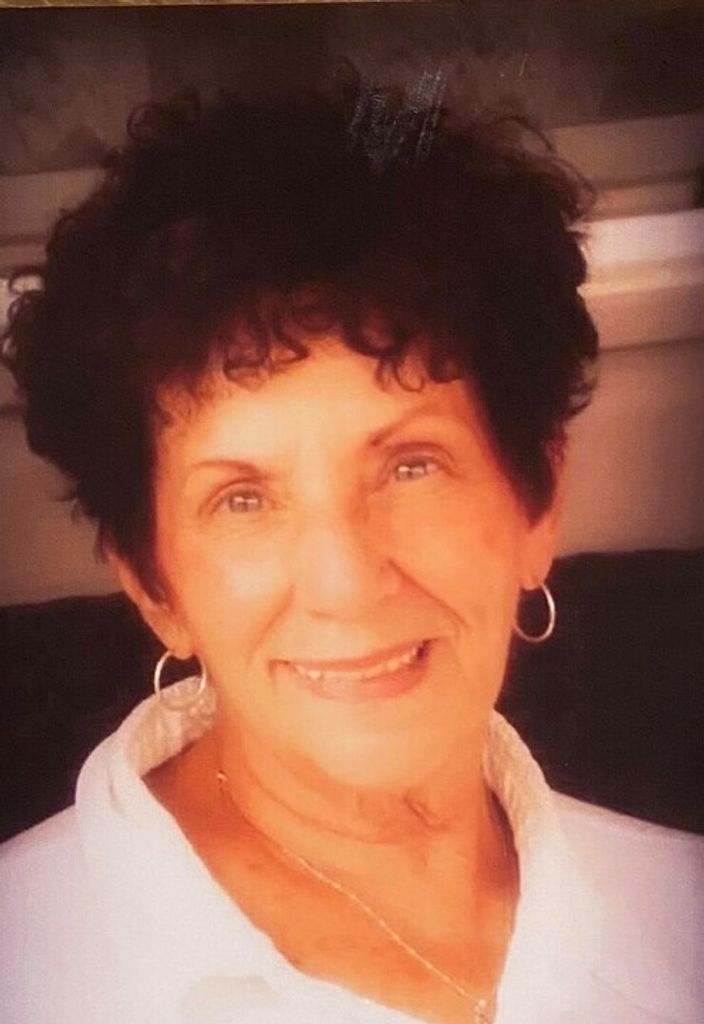 Louise Rose Dwinchick Profile Photo