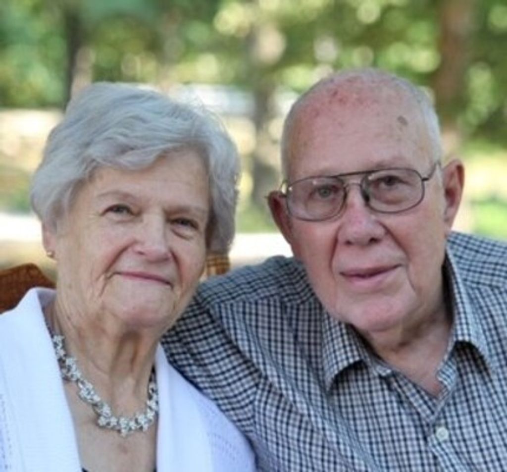 Thomas & Magdalena Davenport Profile Photo