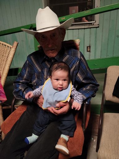 Santos Valdez Sr. photo gallery thumbnail 21 of 151