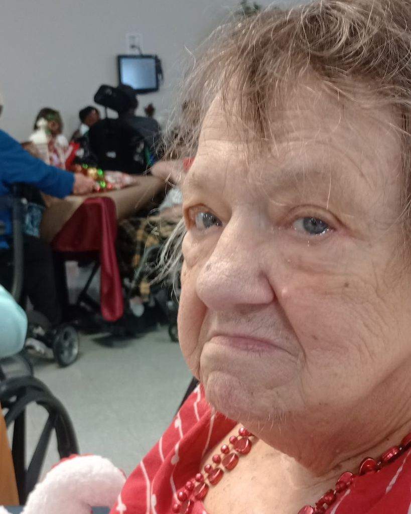 Loretta Marie Holden Profile Photo