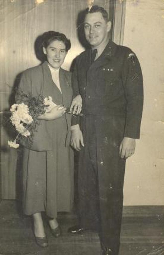 Mrs.    Margot Clark