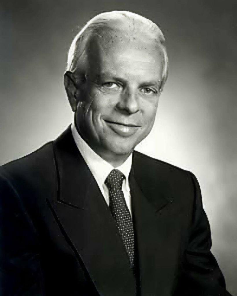 Dr. Robert Stirling Vineyard, Sr Profile Photo