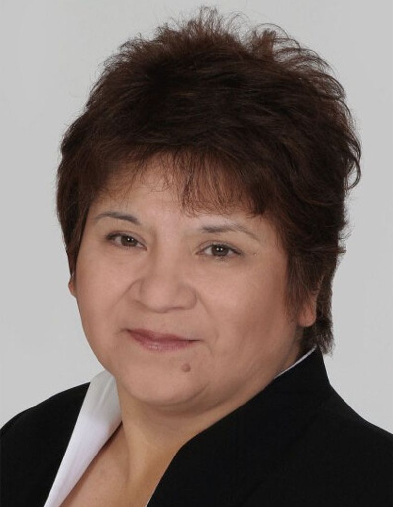 Linda Cisneros