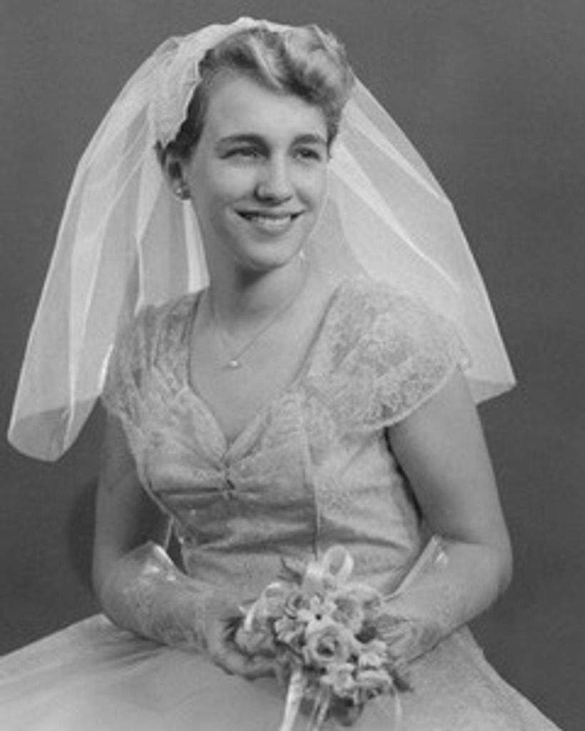 Carolyn Marjorie Calhoun (nee Wilson)