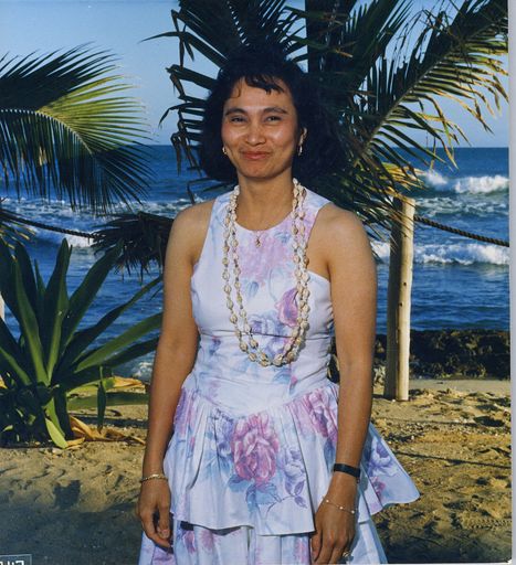 Julieta Vergara Solomon photo gallery thumbnail 4 of 13
