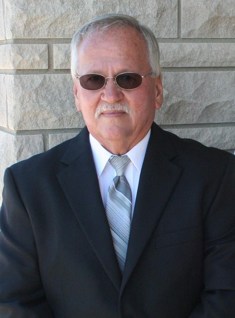 Robert Lynn Holton Profile Photo