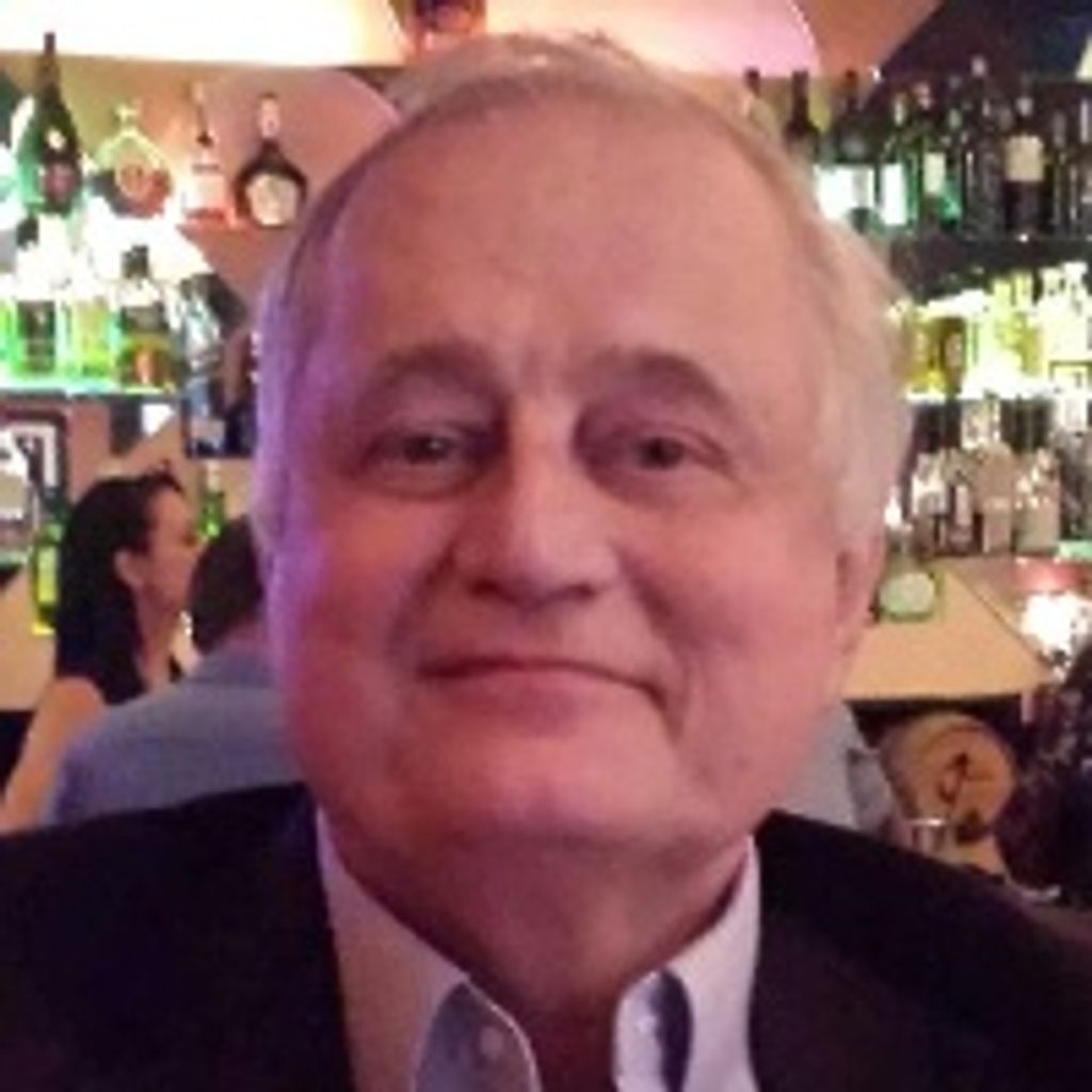 Andrew James Piaskowy