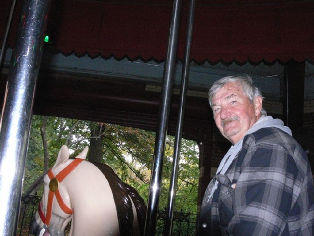 Ted R Hughes Profile Photo