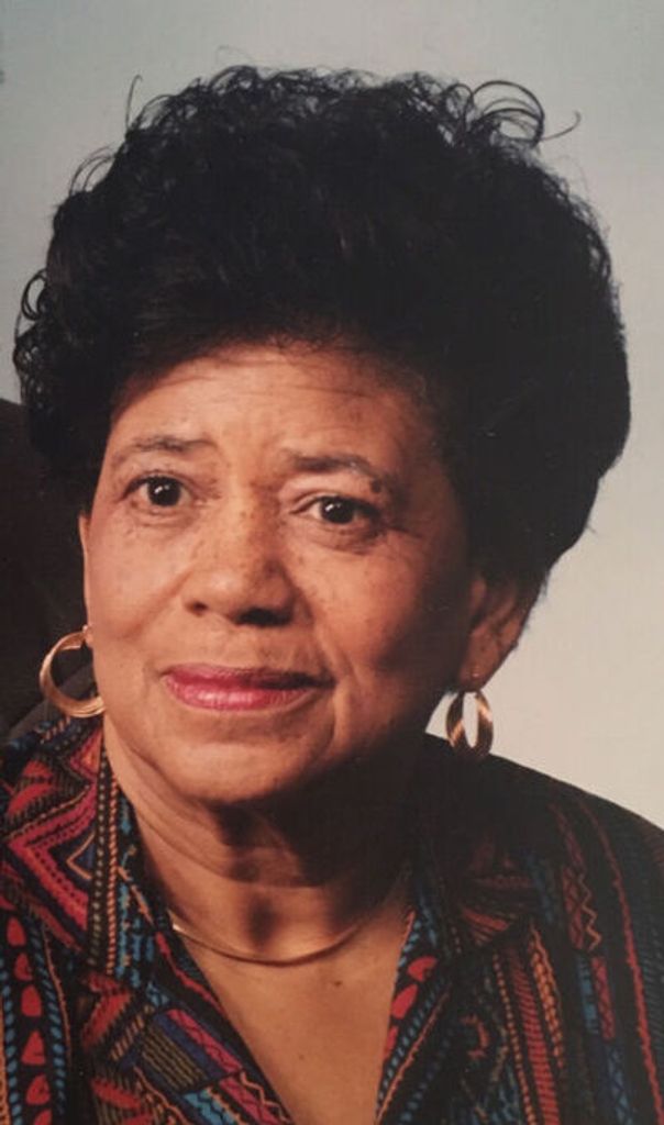 Mrs Louise Wyatt Profile Photo