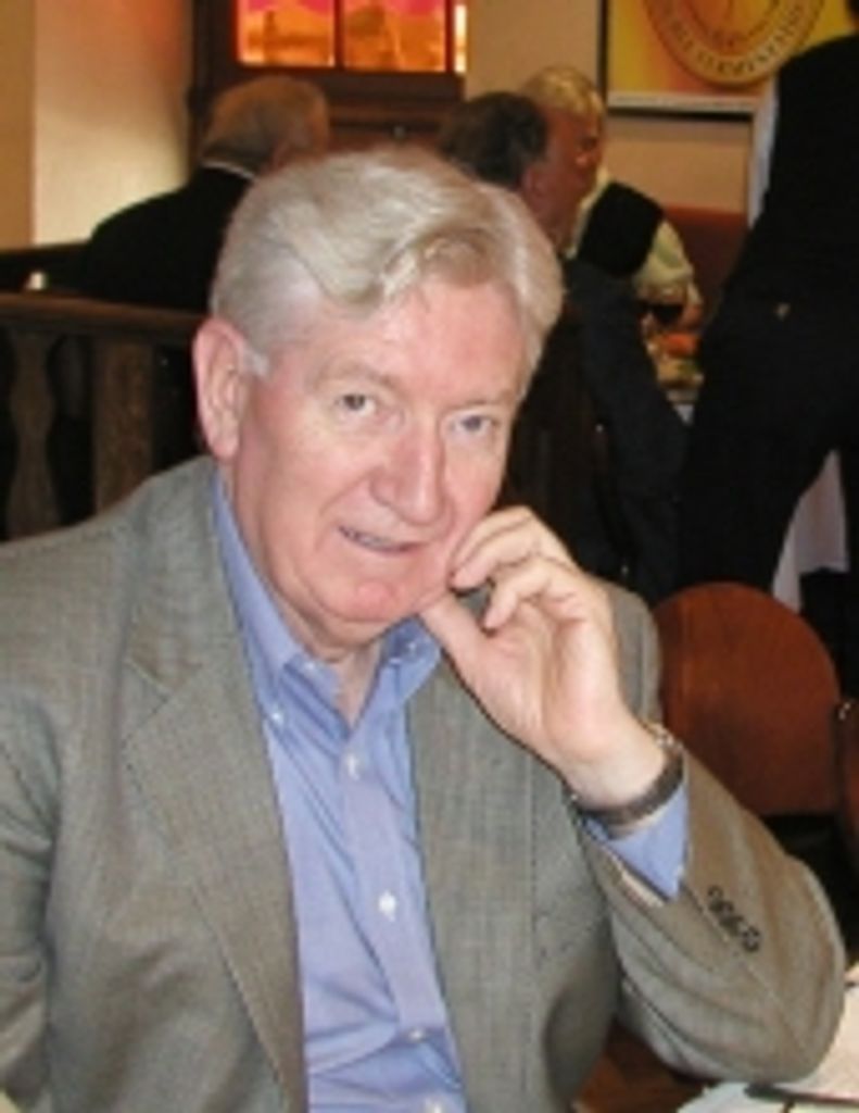 Angus Mccoll