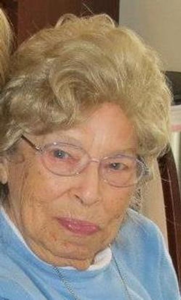 Dorothy Bennett (Nee Young)