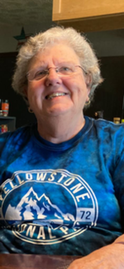 Caroylin Lou Hutchins Profile Photo