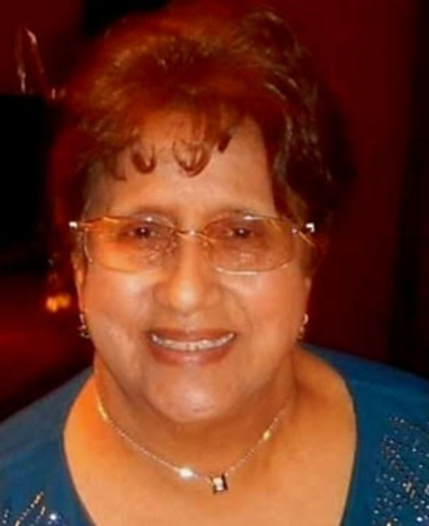 Rosita Olivares Profile Photo