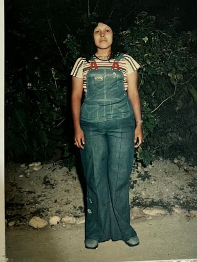 Hermelinda Curiel photo gallery thumbnail 5 of 268