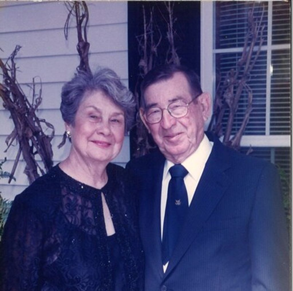 Ellen Tapley Young Profile Photo