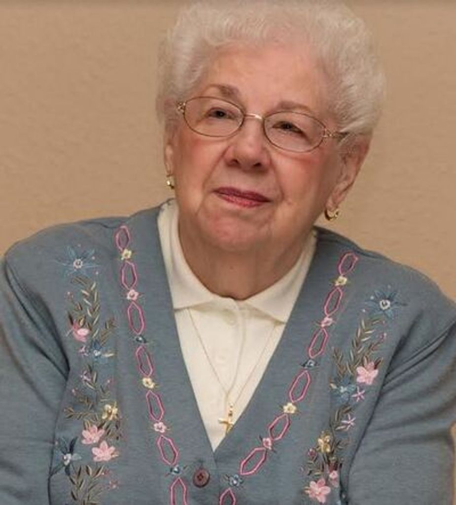 Lorraine Lu Holm Profile Photo