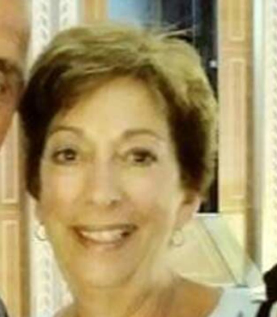 Linda Zaverdas Profile Photo