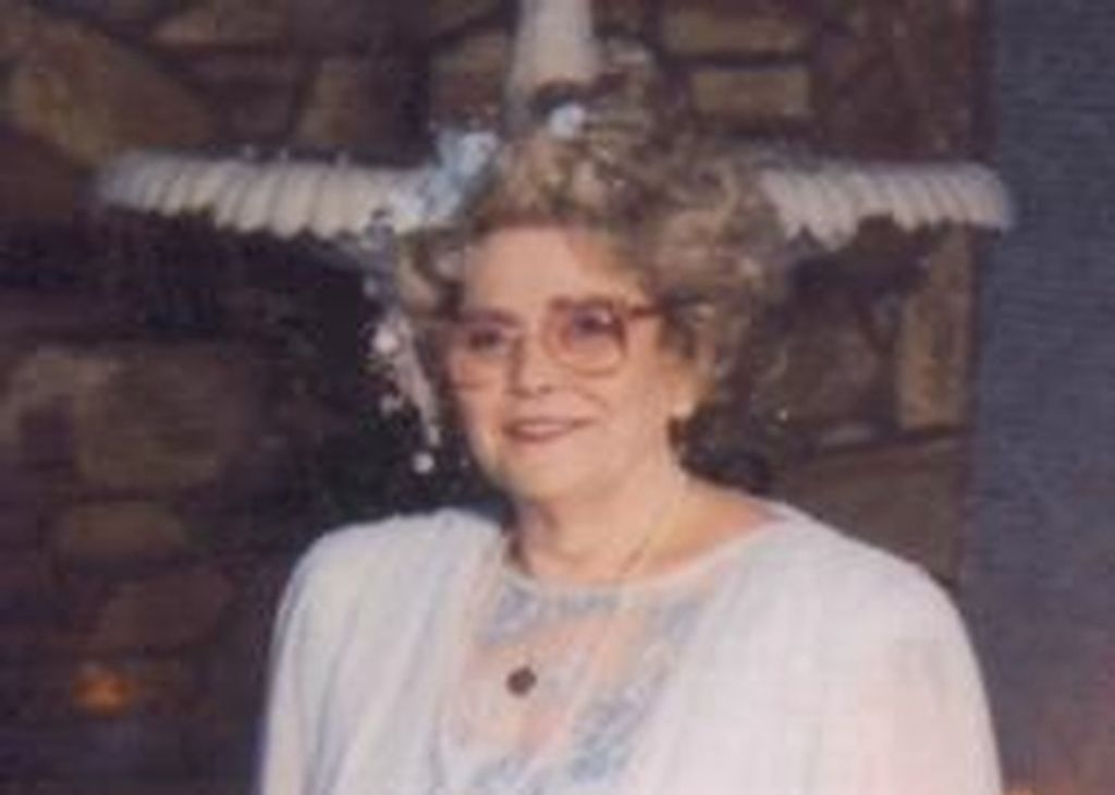 Peggy Lavina Mueller