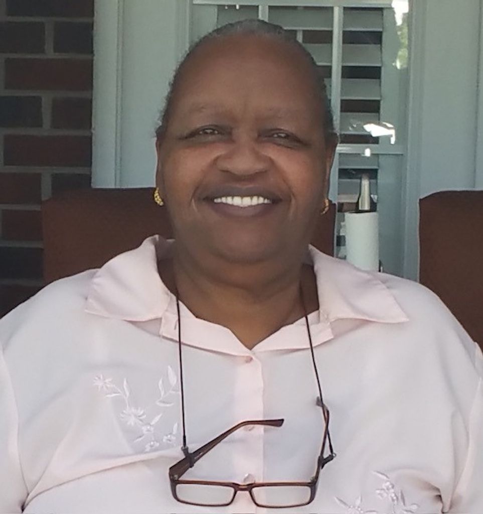 Edna Clo (Marshall)  Roston