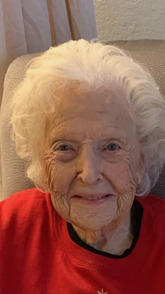 Julia Hallene Caruthers Profile Photo