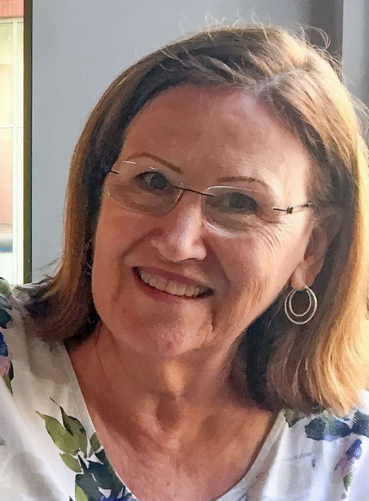 Dana Holmstrom