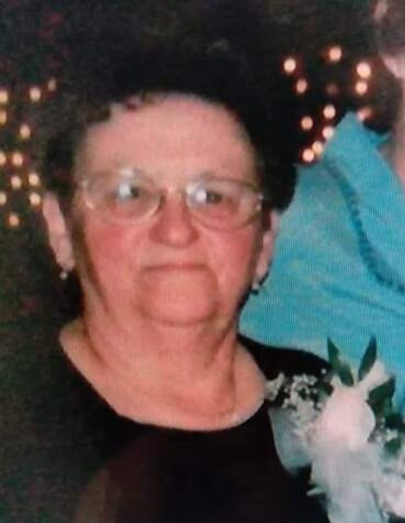 Nancy Lee (Demello)  Mcavenia Profile Photo