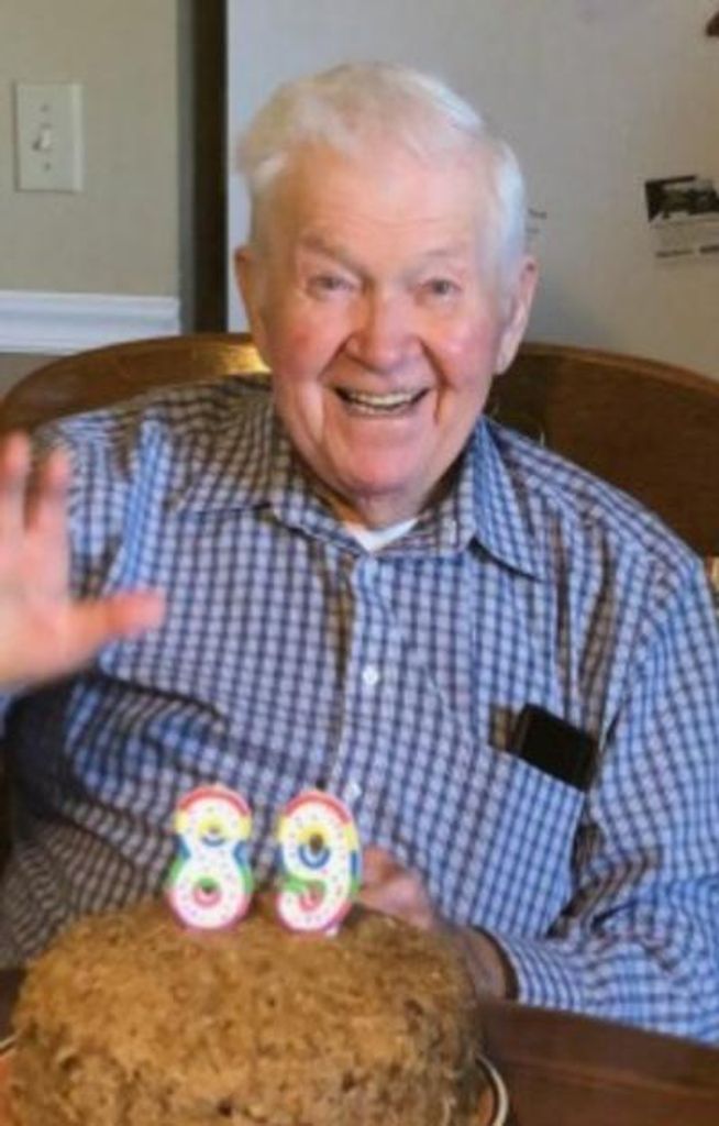 Willis Uzzle Profile Photo