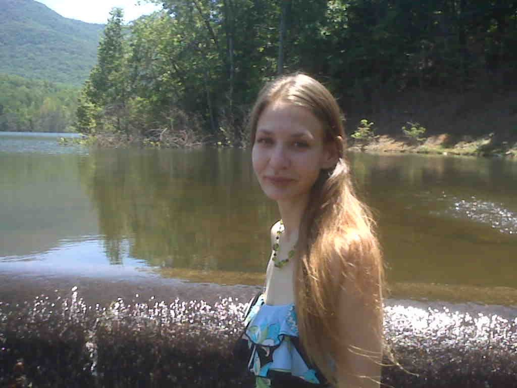 Leah Reshel Holden Profile Photo