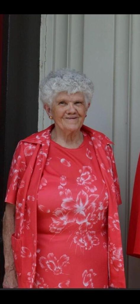 Esther Louise Lang Profile Photo