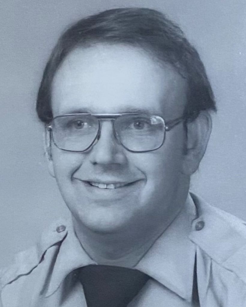 Robert "Bob" Max Smith