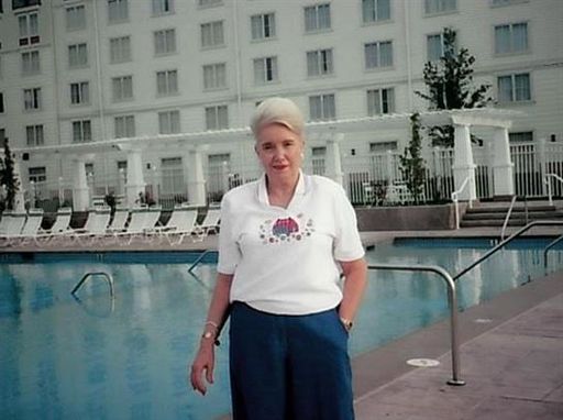 Marlene Bell photo gallery thumbnail 16 of 45
