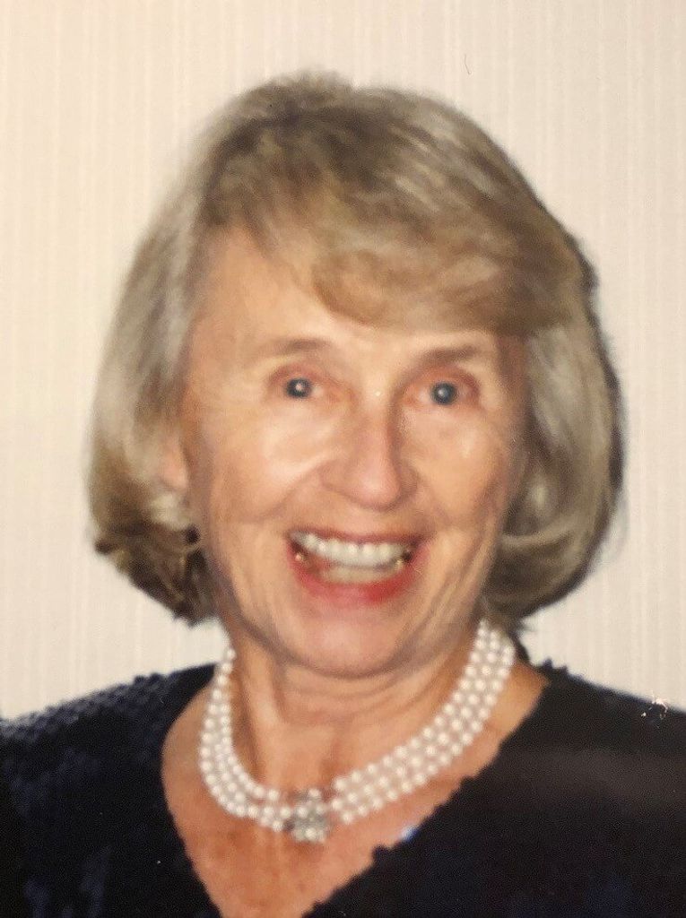 Bette  Louise Daly