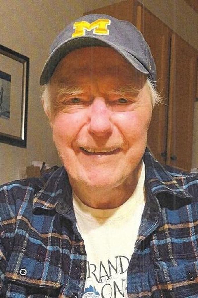 Thomas Leonard Mazanec Profile Photo