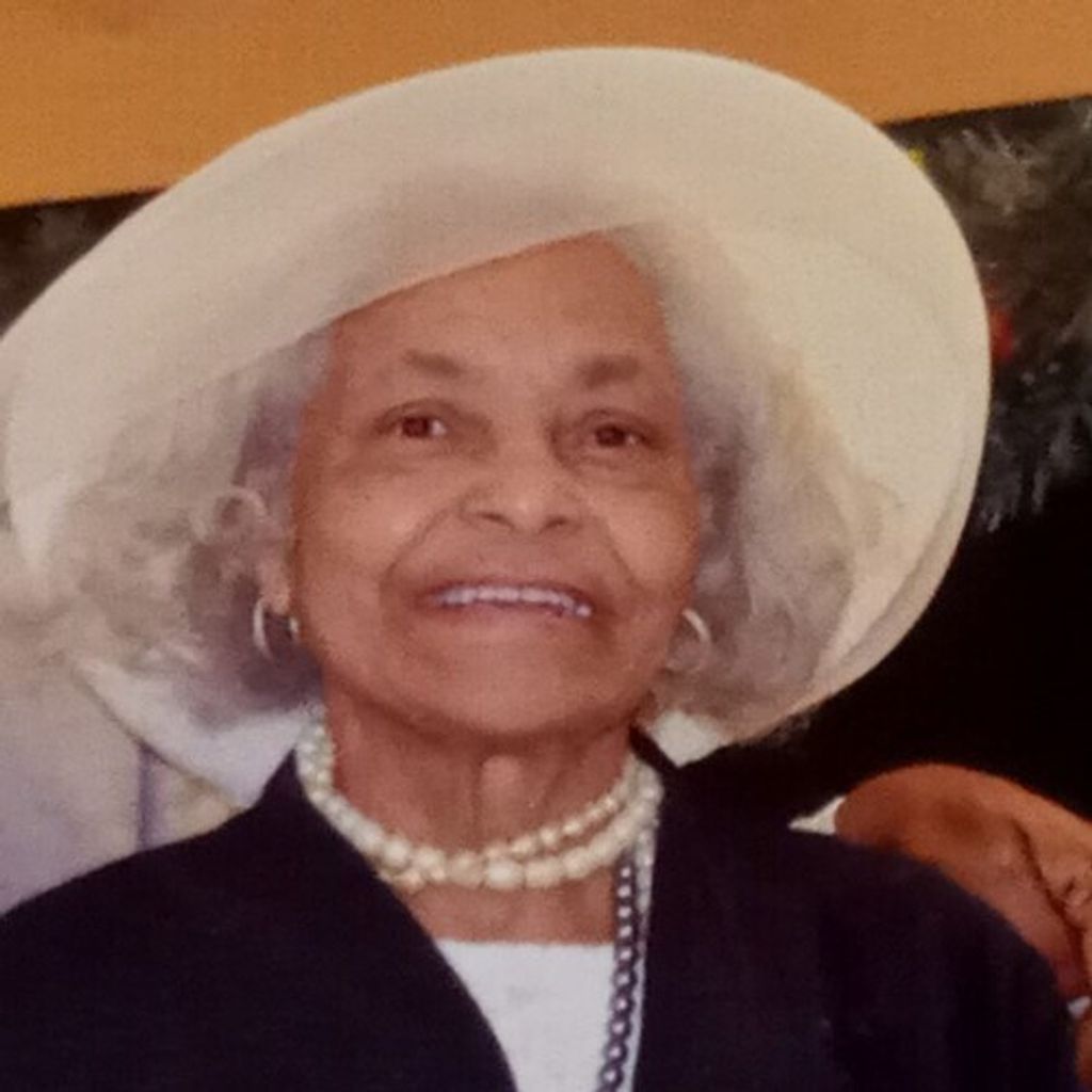 Mrs Estella Green Profile Photo