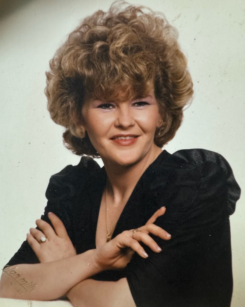 Debbie Kay Lewis Profile Photo