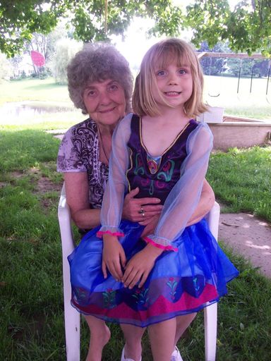 Shirley Pauline (Downs)  Hutchins photo gallery thumbnail 13 of 71
