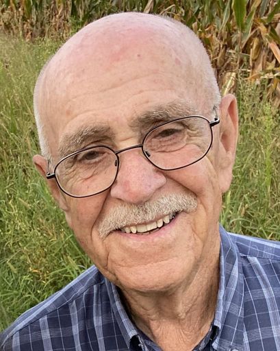 Lowell Gene McArthy's obituary image