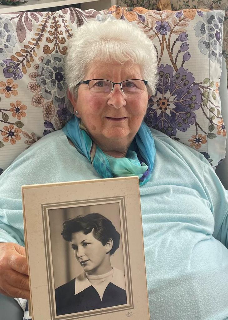 Vickie Victoria Louise Barteaux