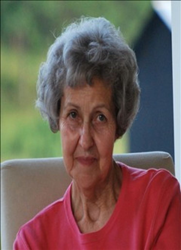 Linda Lou Householder