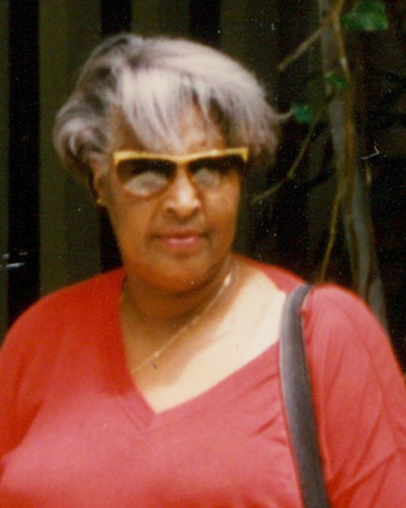 Ellen Lloyd Profile Photo