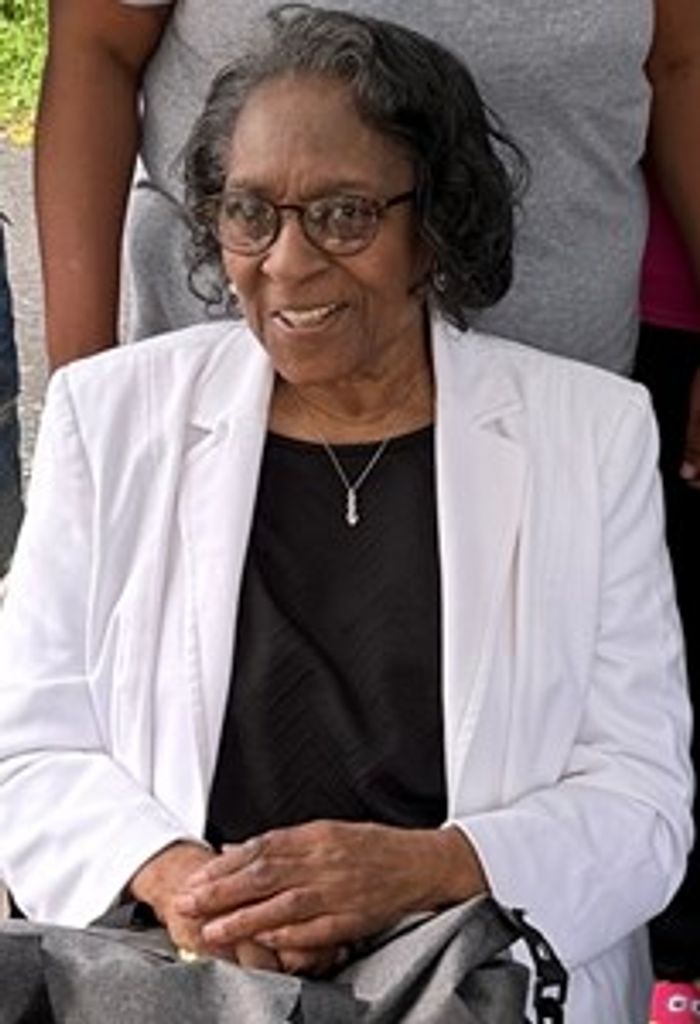 Mildred Stills