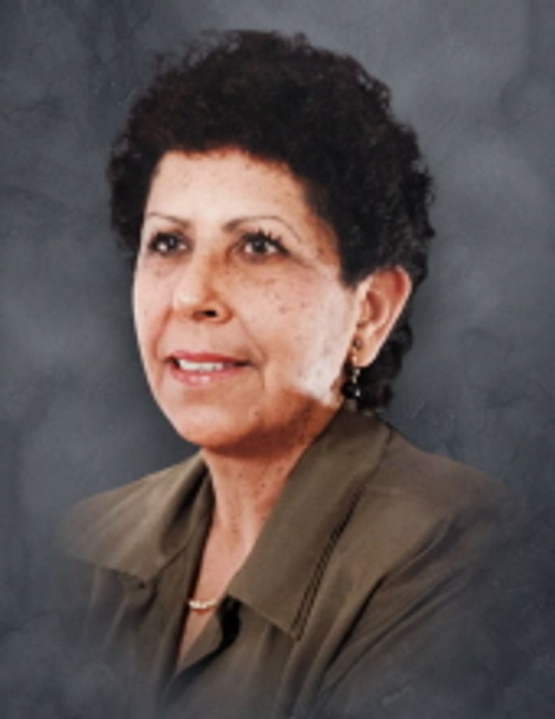 Minnie  Cortez
