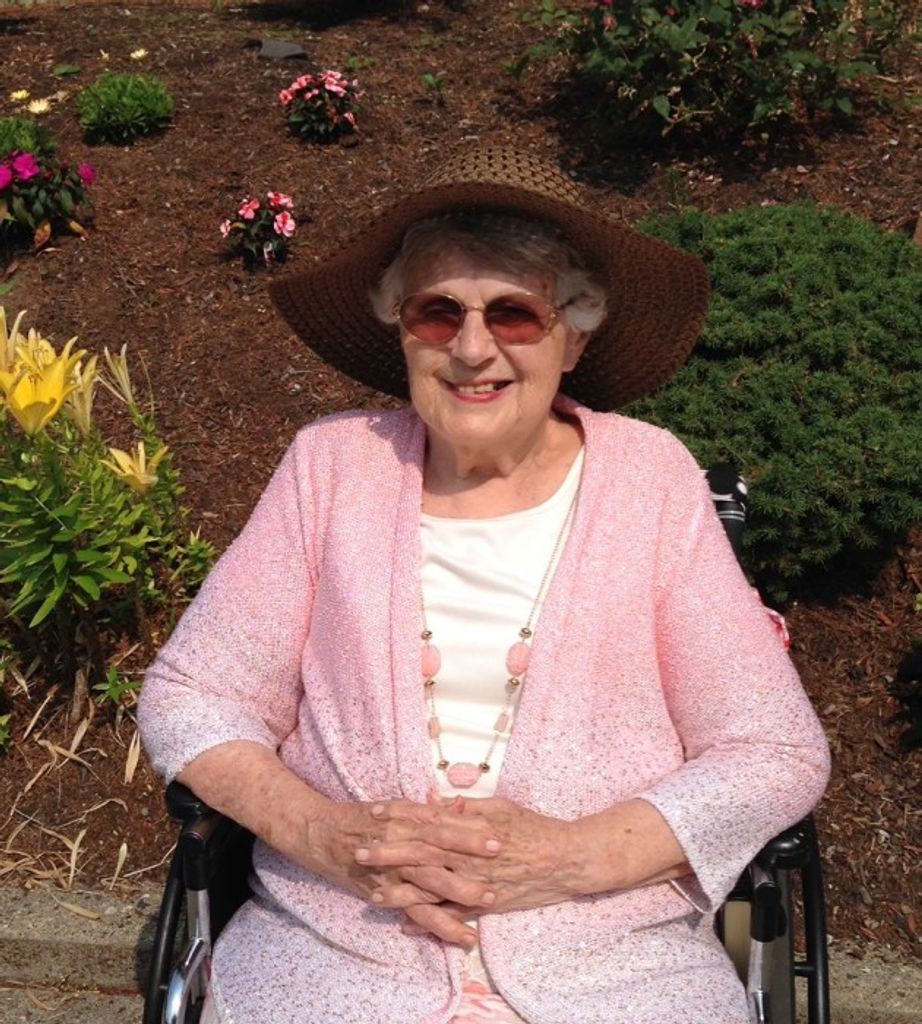 Elmira Frances (Chapdelaine)  Giacomuzzi Profile Photo