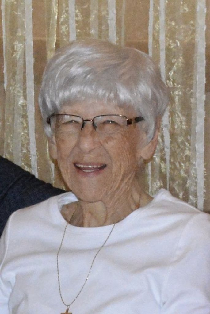 Doris Louise Simon Profile Photo